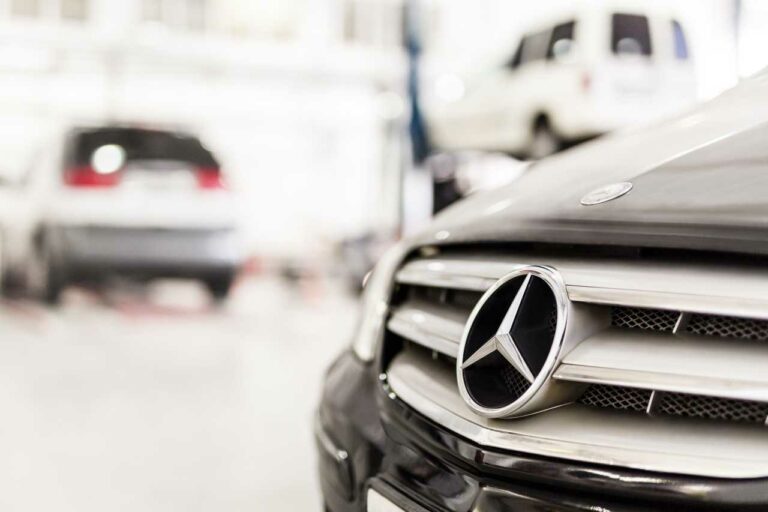 specialized car repair services for Mercedes Benz provided by Simmonson Automotive