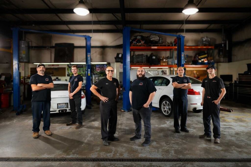 our team of expert Porsche mechanics from Simmonson Auto