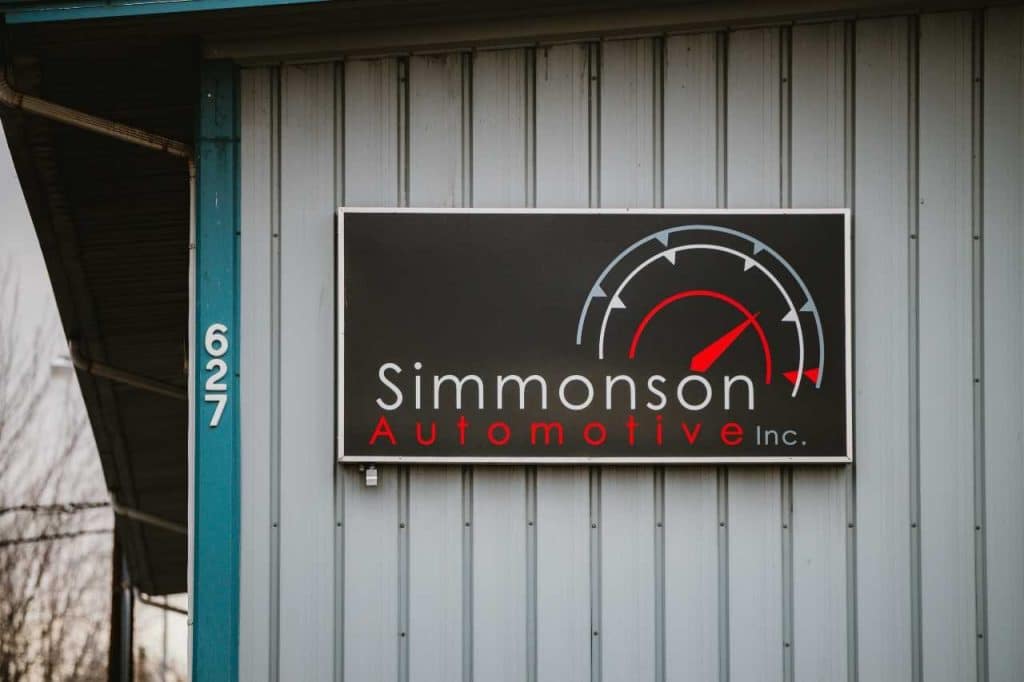 Simmonson Auto business signage